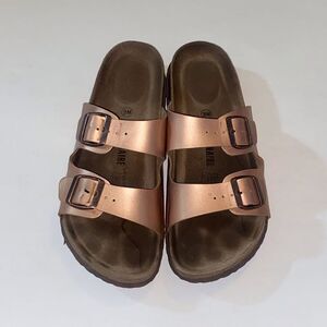 Cushionaire Stylish Copper Women’s Sandals with Adjustable Straps Size 9M